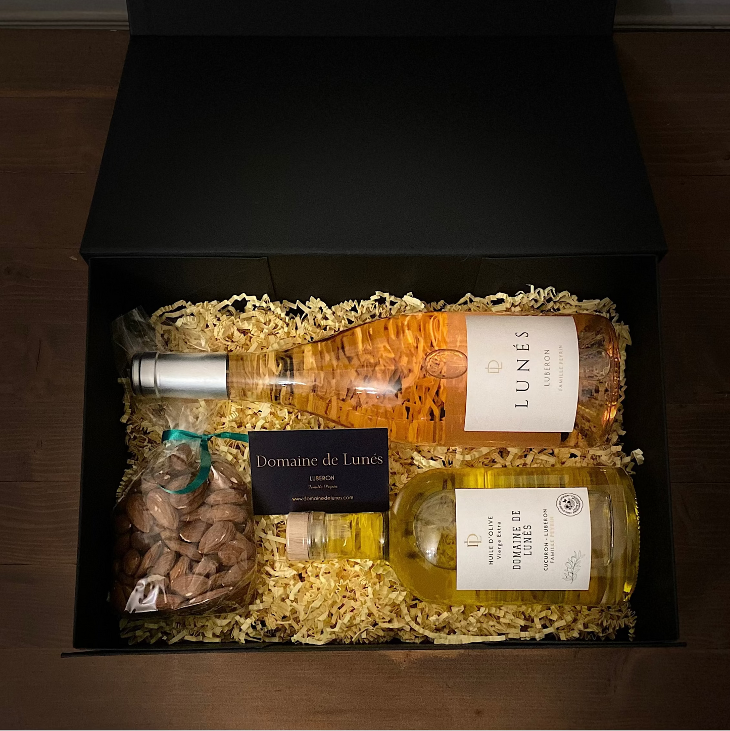 Coffret cadeau vin rosé / Bouteille d'huile d'olive