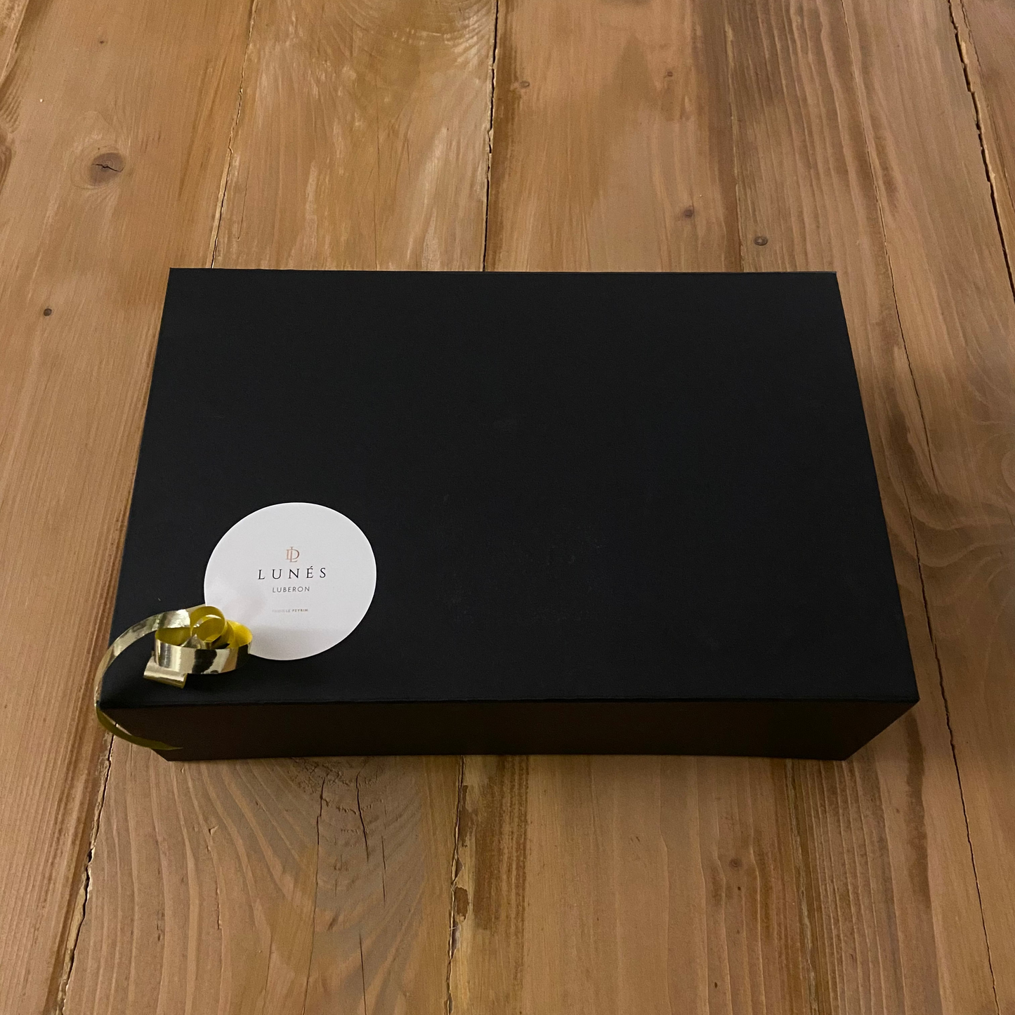 Coffret cadeau vin rosé / Bidon d'huile d'olive 1L